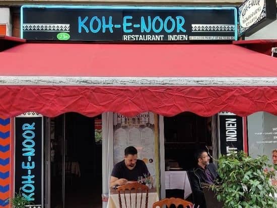 La devanture rouge du Koh E Noor, avenue Jean Jaurès